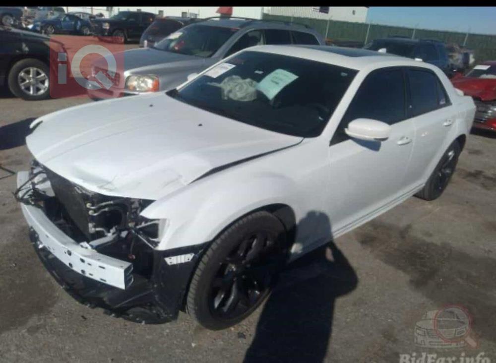 کرایسلەر 300